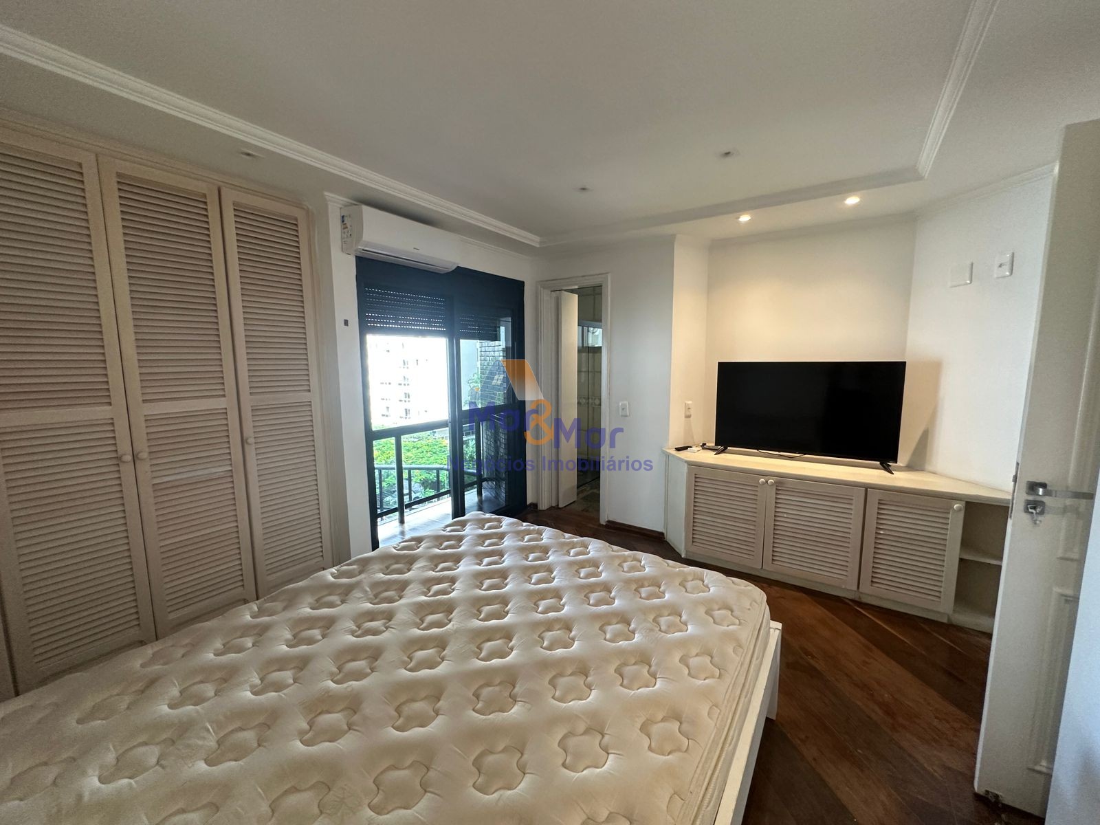 Apartamento Duplex na Praia das Pitangueiras, Guarujá - SP