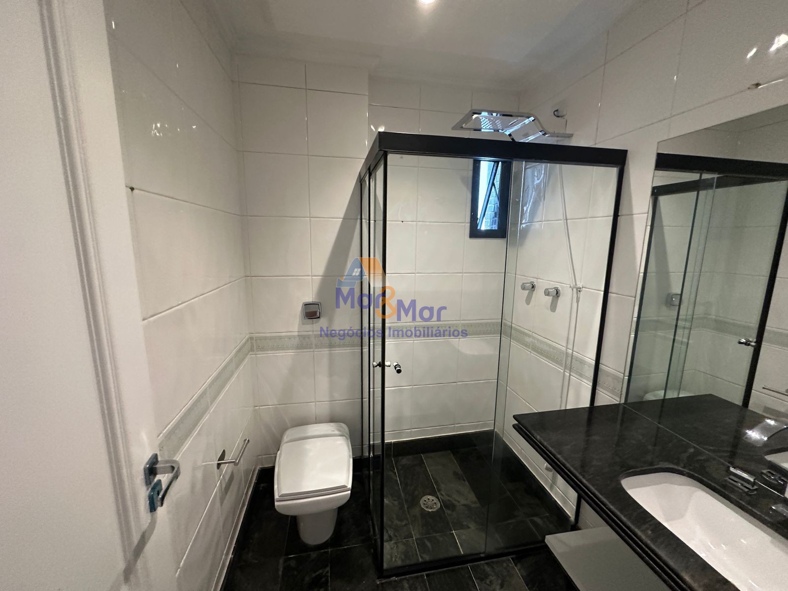 Apartamento Duplex na Praia das Pitangueiras, Guarujá - SP