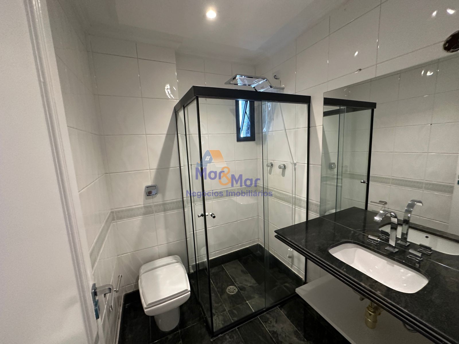 Apartamento Duplex na Praia das Pitangueiras, Guarujá - SP