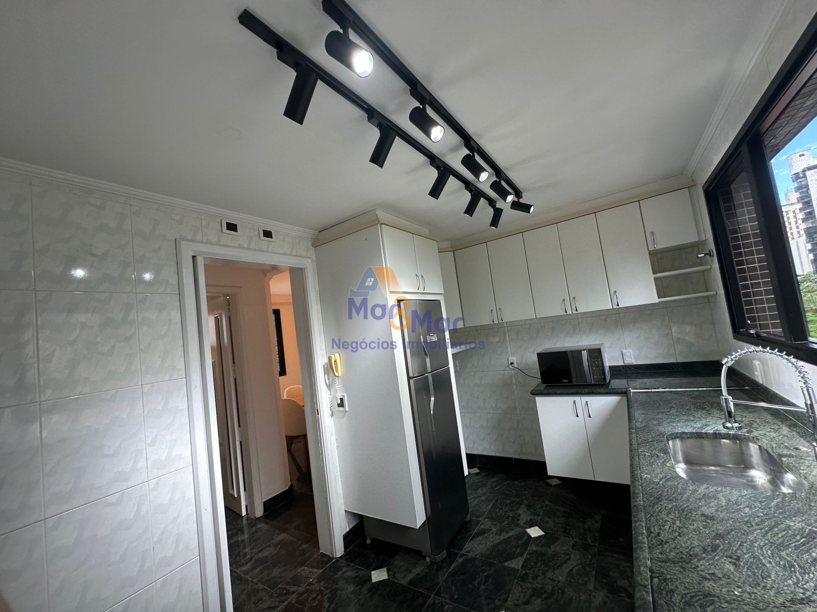 Apartamento Duplex na Praia das Pitangueiras, Guarujá - SP