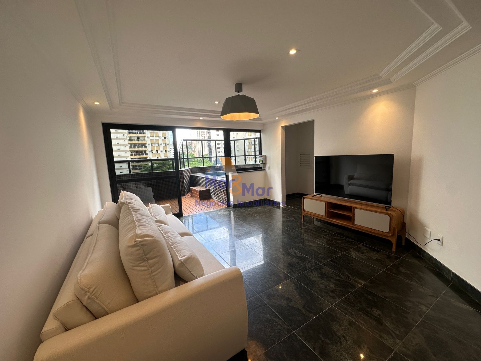 Apartamento Duplex na Praia das Pitangueiras, Guarujá - SP