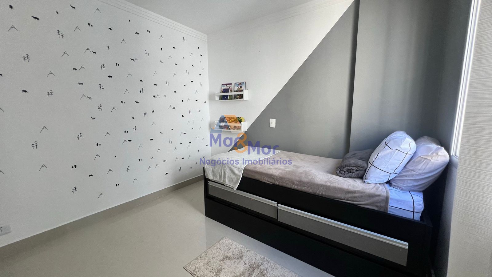 Apartamento na Praia das Pitangueiras, Guarujá - SP