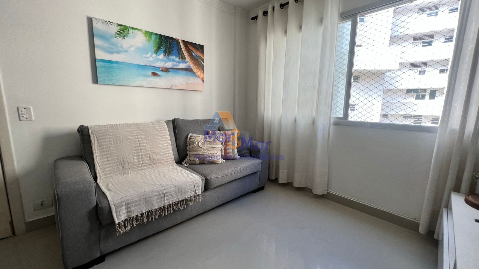 Apartamento na Praia das Pitangueiras, Guarujá - SP