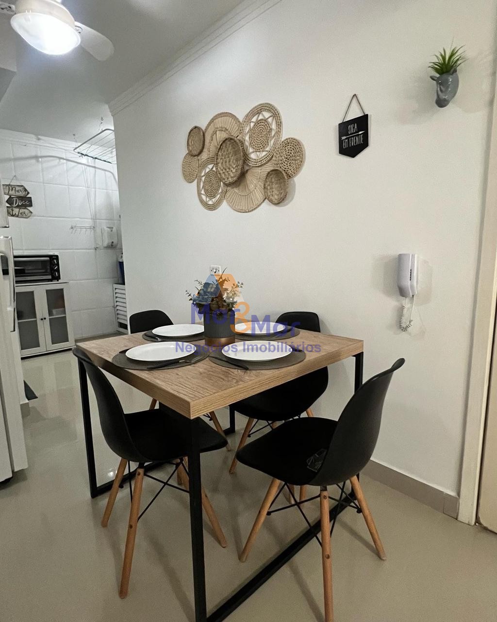Apartamento na Praia das Pitangueiras, Guarujá - SP