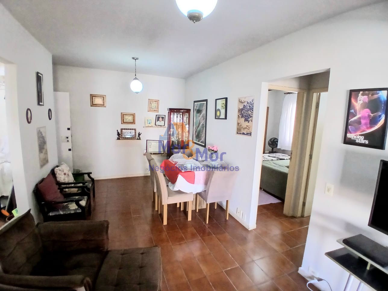 Apartamento na Praia das Pitangueiras, Guarujá - SP