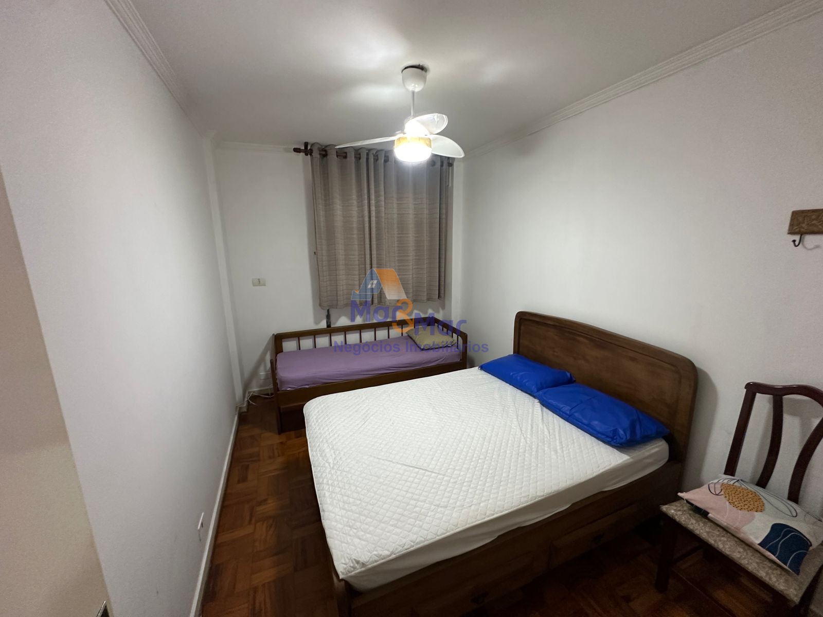 Apartamento na Praia das Pitangueiras, Guarujá - SP