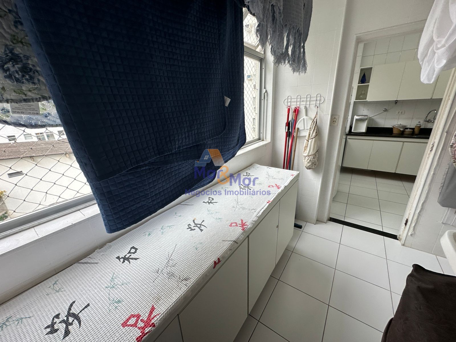 Apartamento na Praia das Pitangueiras, Guarujá - SP