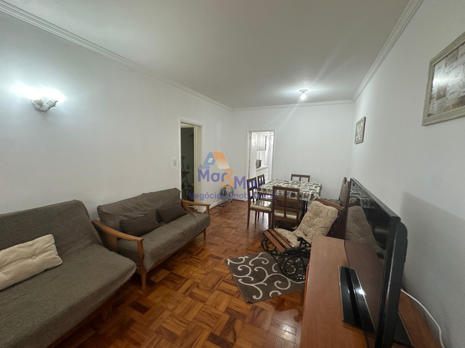 Apartamento na Praia das Pitangueiras, Guarujá - SP
