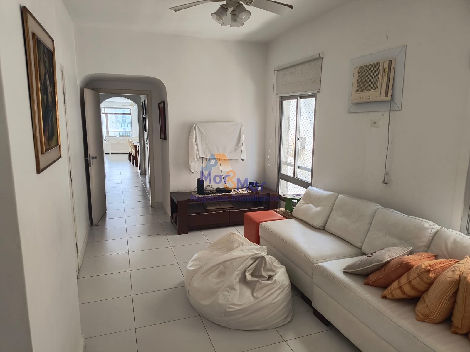 Apartamento na Praia das Pitangueiras, Guarujá - SP