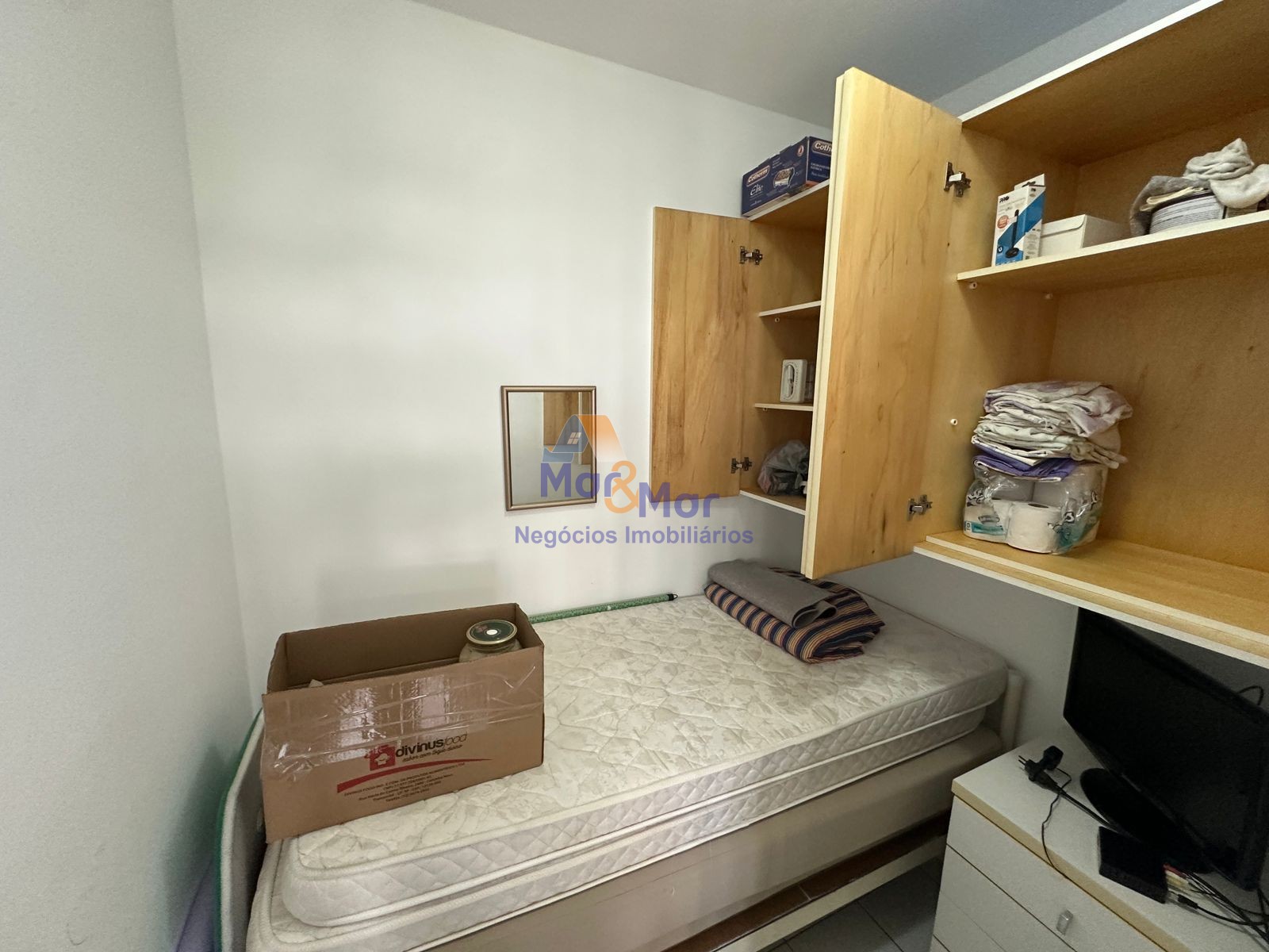 Apartamento na Praia das Pitangueiras, Guarujá - SP