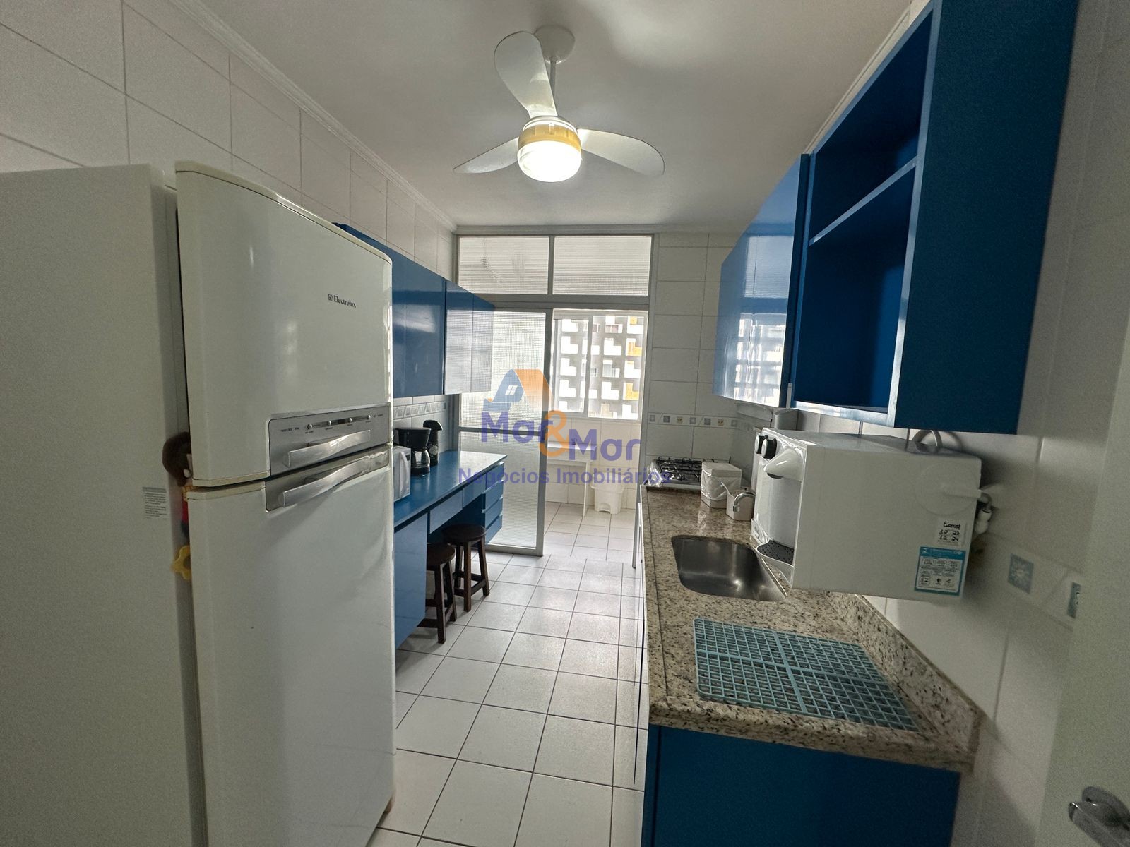 Apartamento na Praia das Pitangueiras, Guarujá - SP