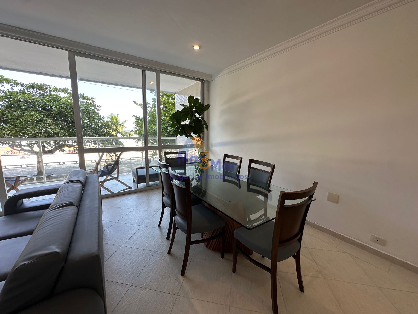 Apartamento Frente ao Mar-4-dormitorios-Pitangueiras