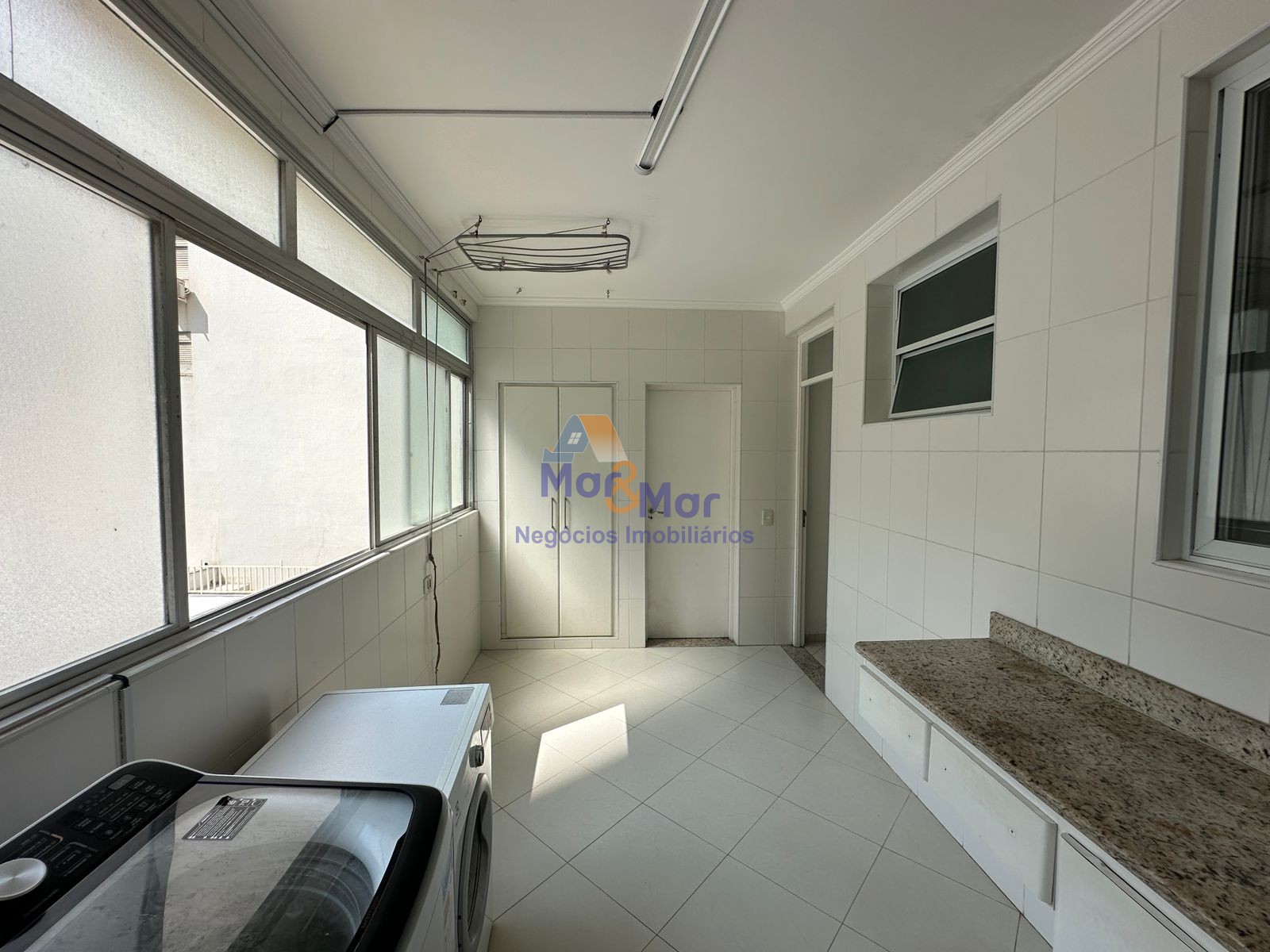 Apartamento Frente ao Mar-4-dormitorios-Pitangueiras