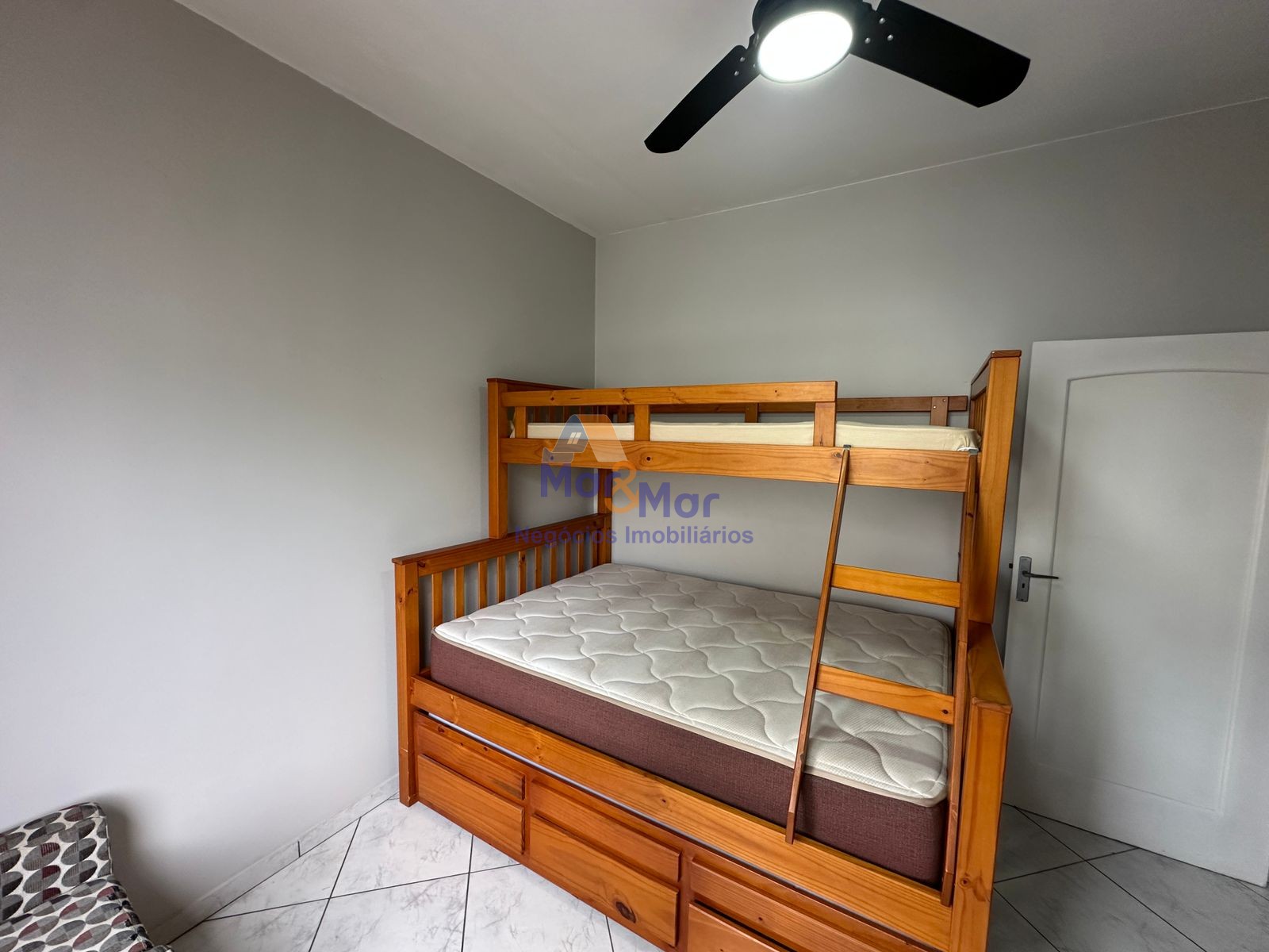 Apartamento-2-dormitorios-Pitangueiras