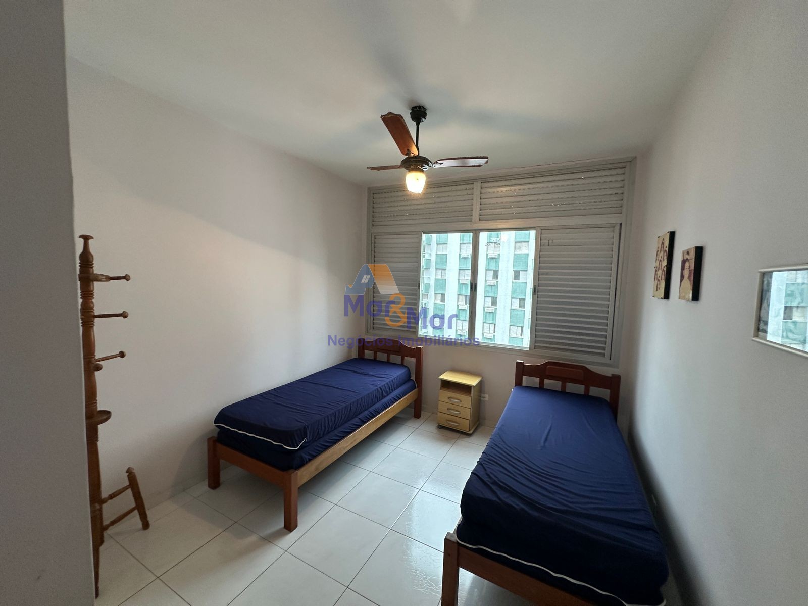 Apartamento na Praia das Pitangueiras, Guarujá - SP