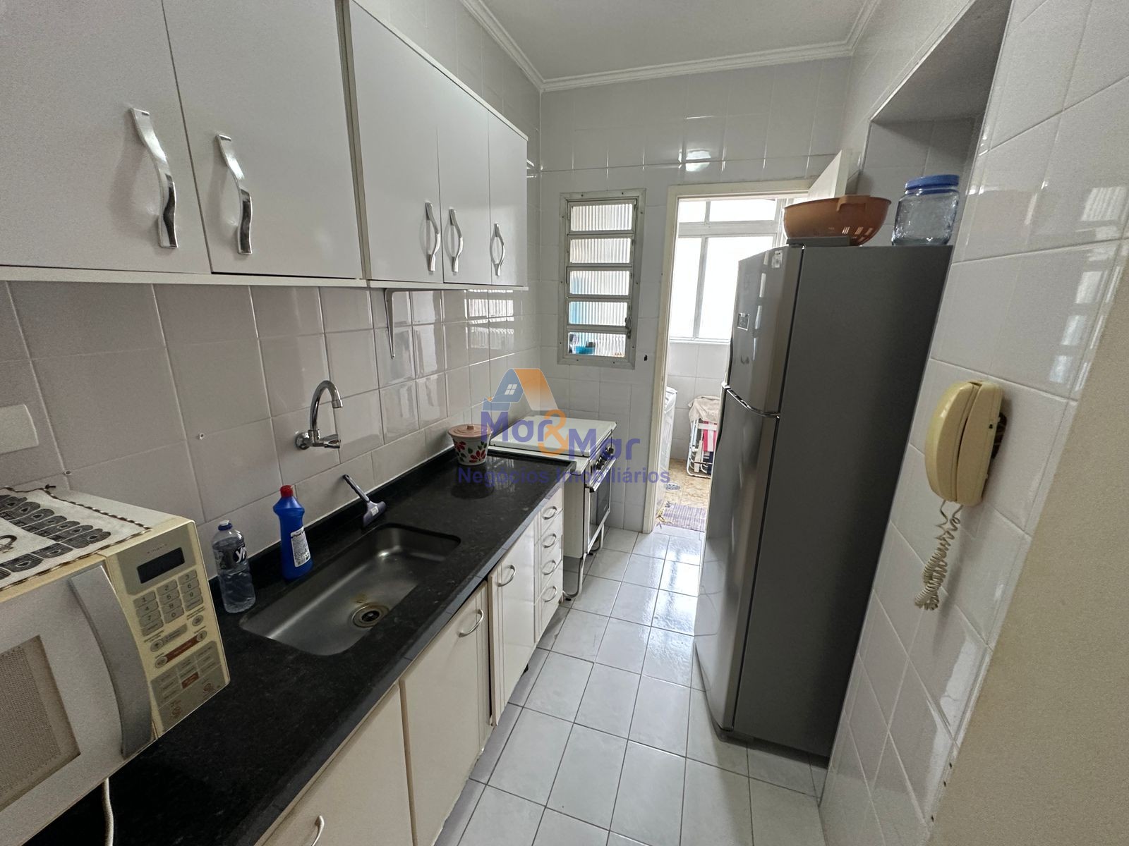 Apartamento na Praia das Pitangueiras, Guarujá - SP