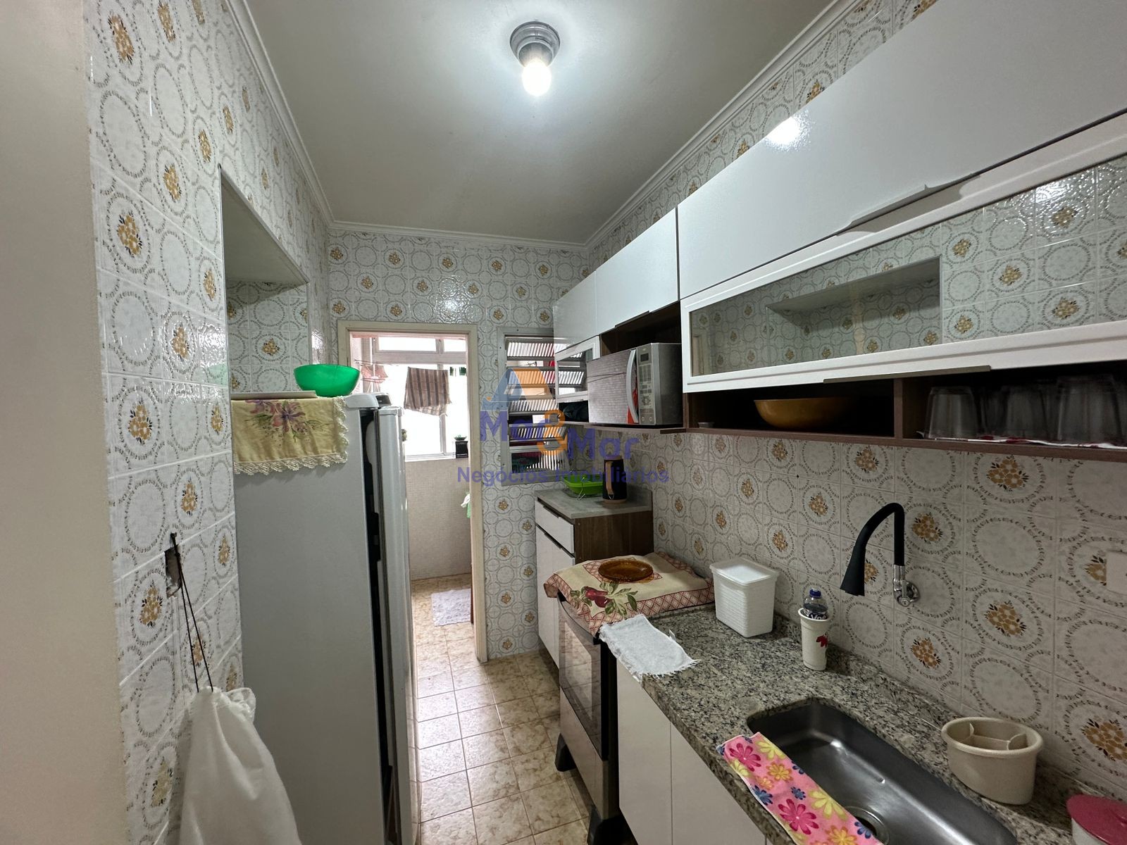 Apartamento na Praia das Pitangueiras, Guarujá - SP