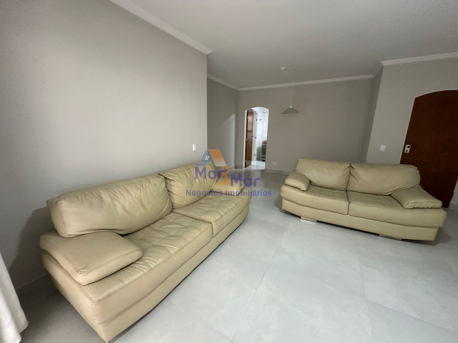 Apartamento na Praia das Pitangueiras, Guarujá - SP