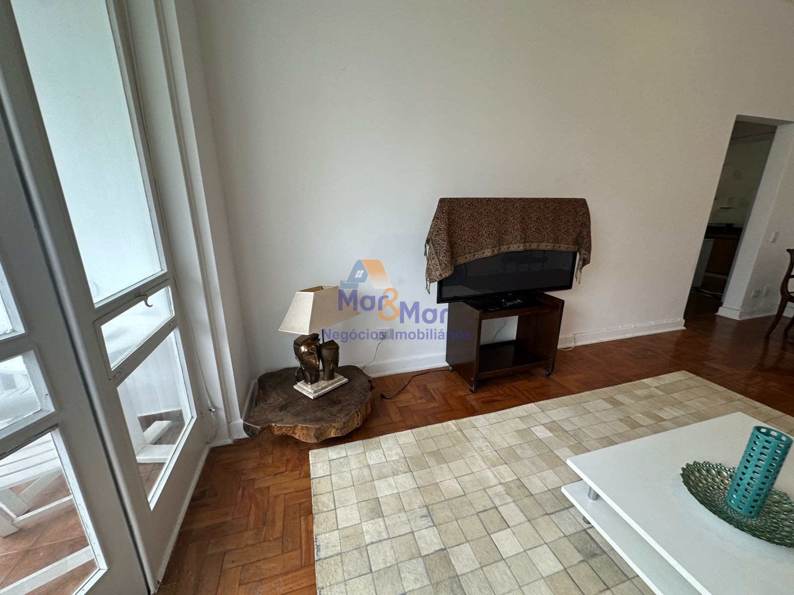 Apartamento Frente ao Mar nas Pitangueiras, Guarujá - SP