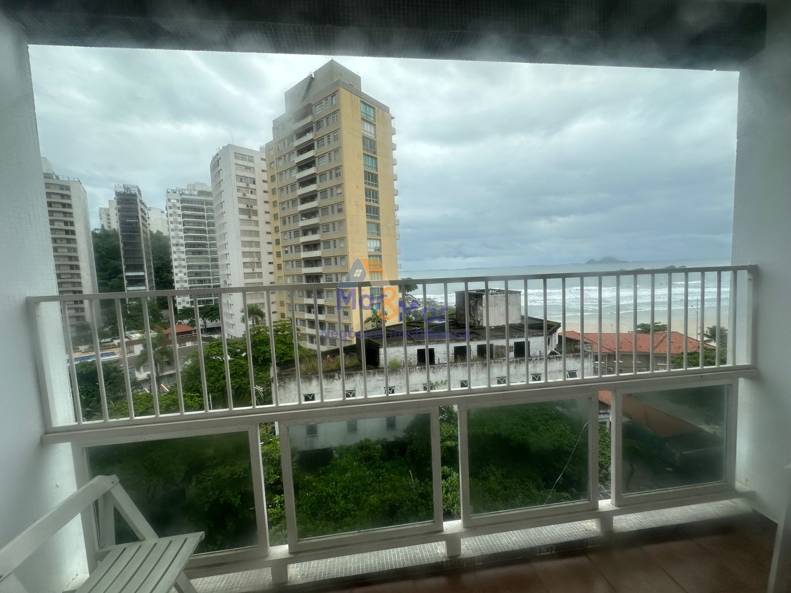 Apartamento Frente ao Mar nas Pitangueiras, Guarujá - SP