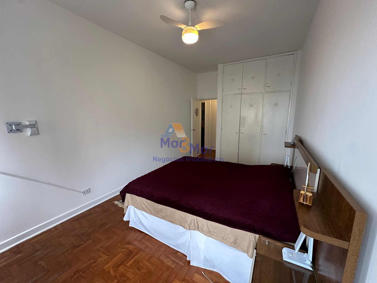 Apartamento Frente ao Mar nas Pitangueiras, Guarujá - SP