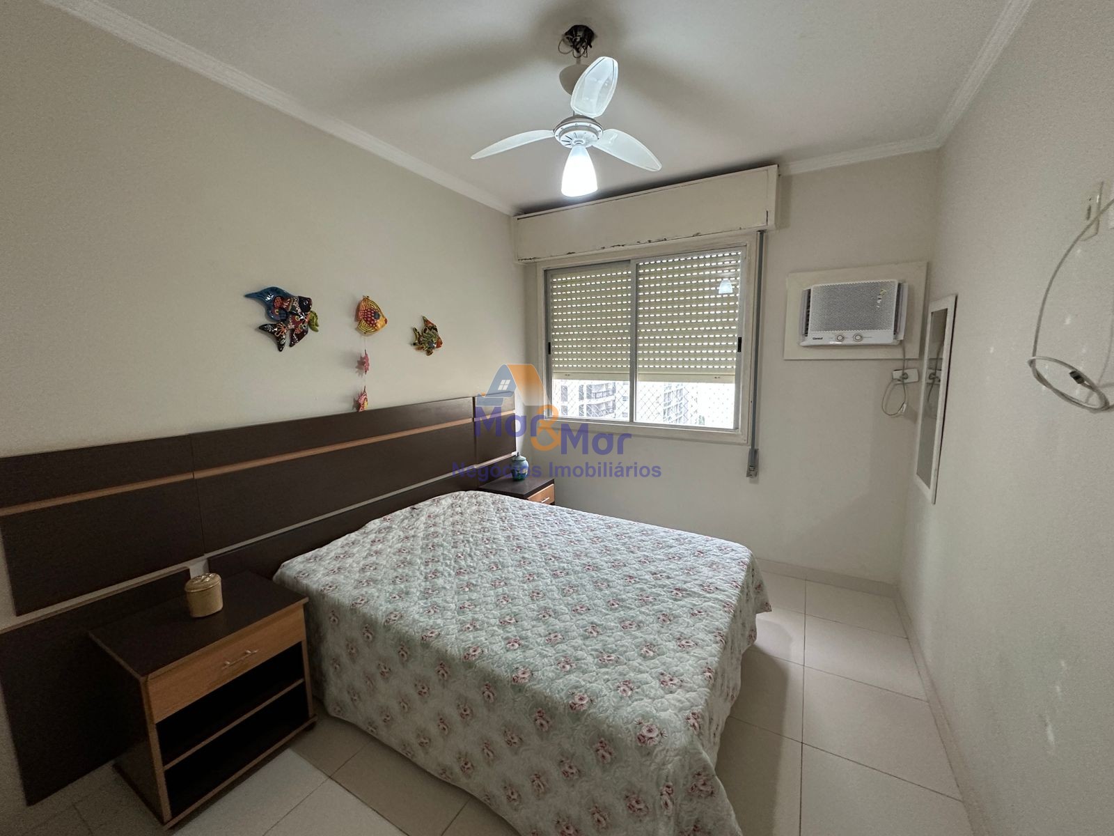 Apartamento na Praia das Pitangueiras, Guarujá - SP