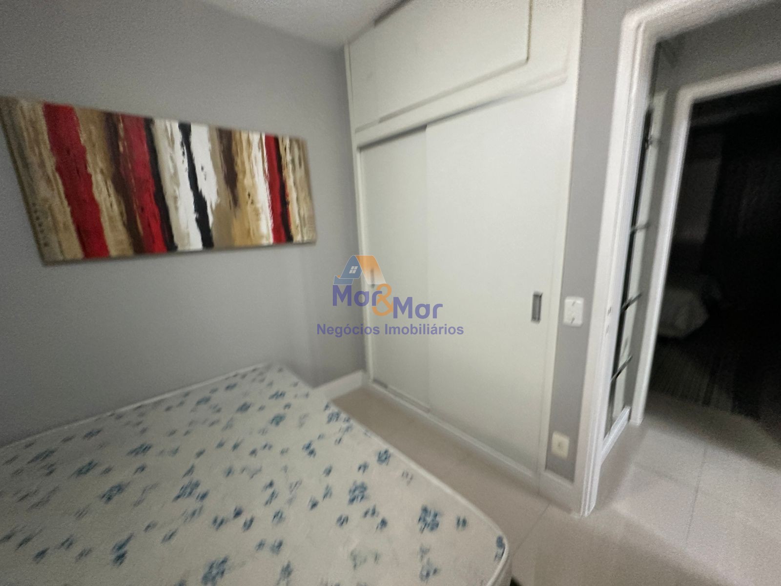 Apartamento na Praia da Enseada, Guarujá - SP