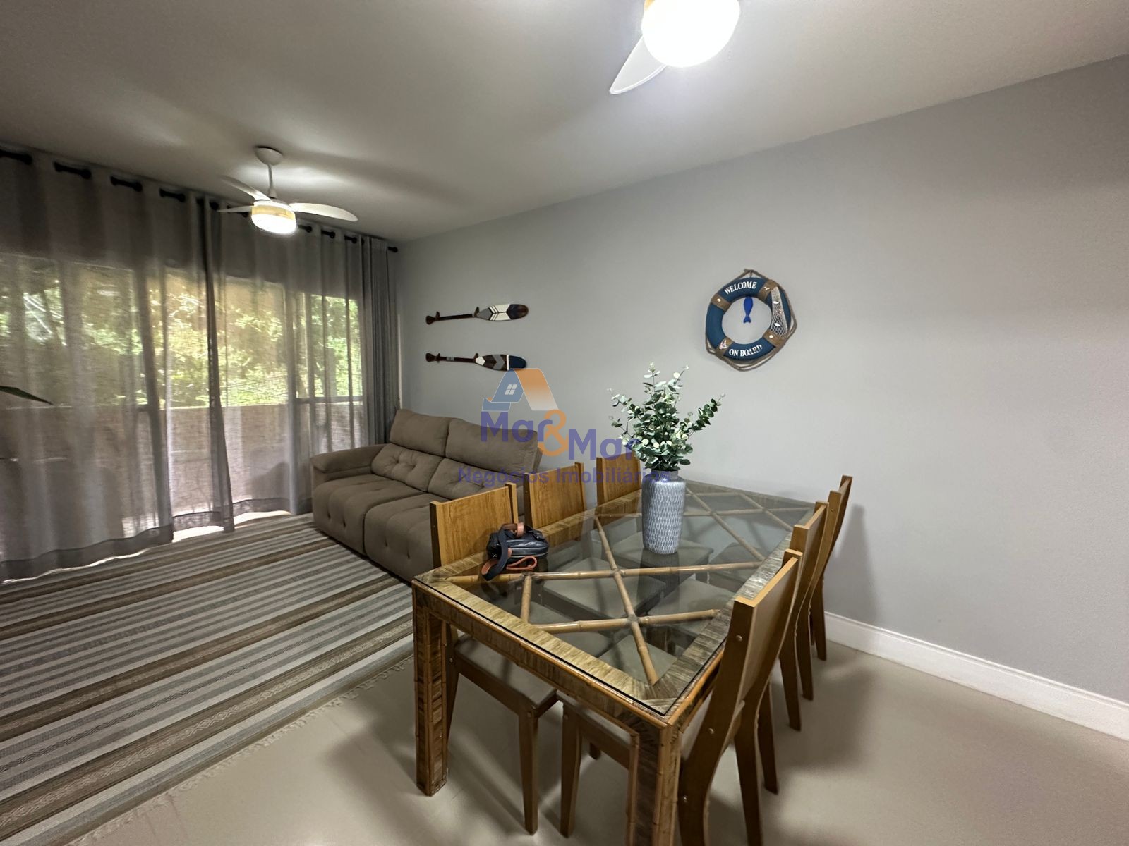 Apartamento na Praia da Enseada, Guarujá - SP