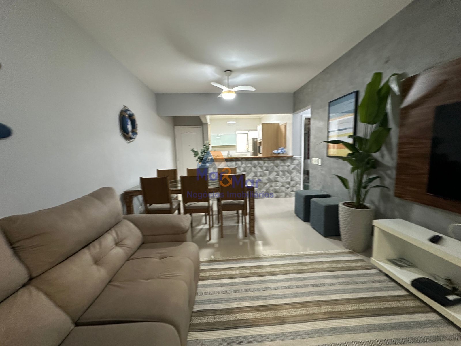 Apartamento na Praia da Enseada, Guarujá - SP