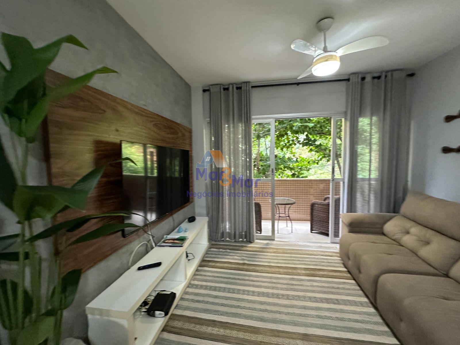 Apartamento na Praia da Enseada, Guarujá - SP