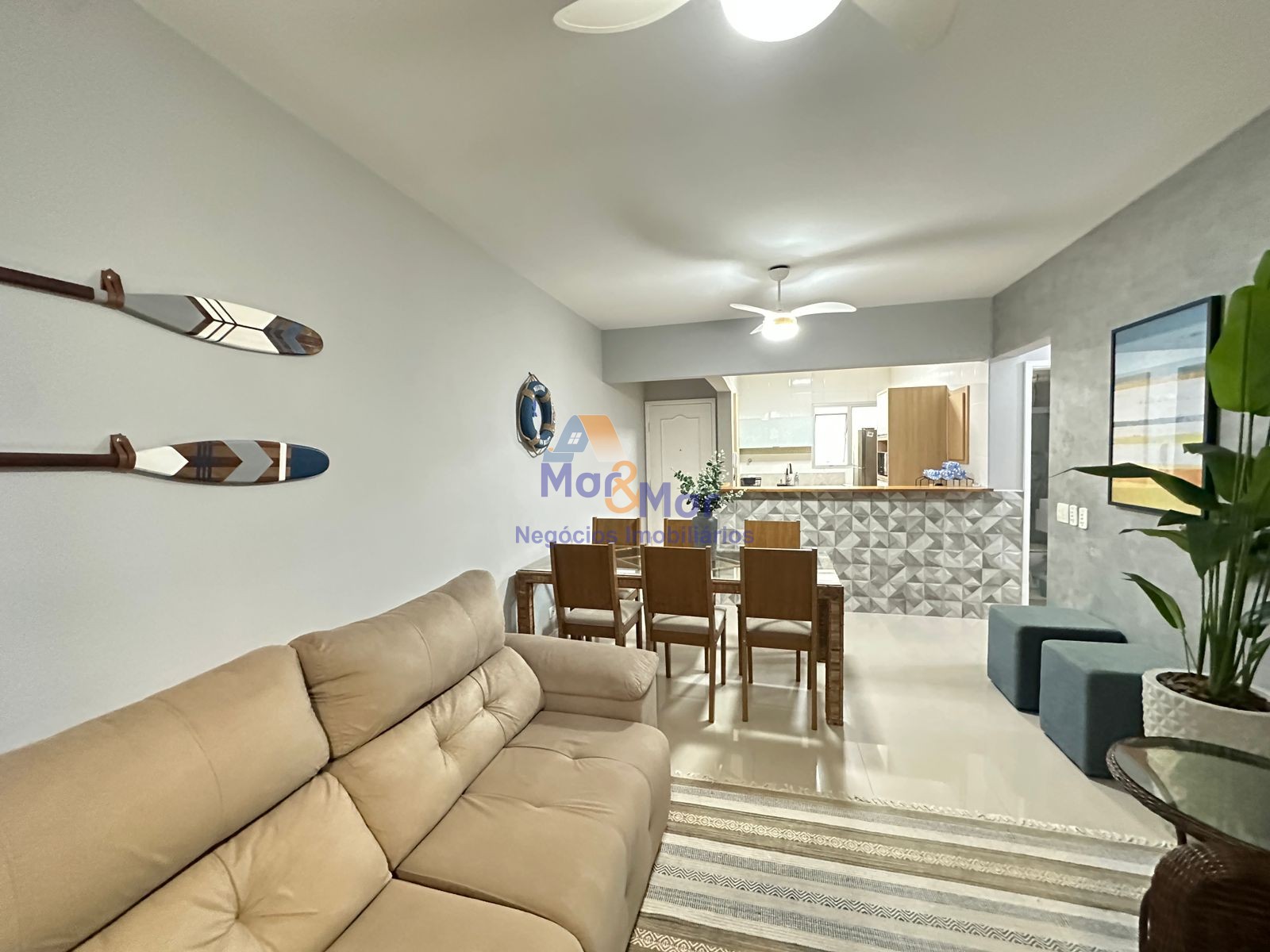 Apartamento na Praia da Enseada, Guarujá - SP