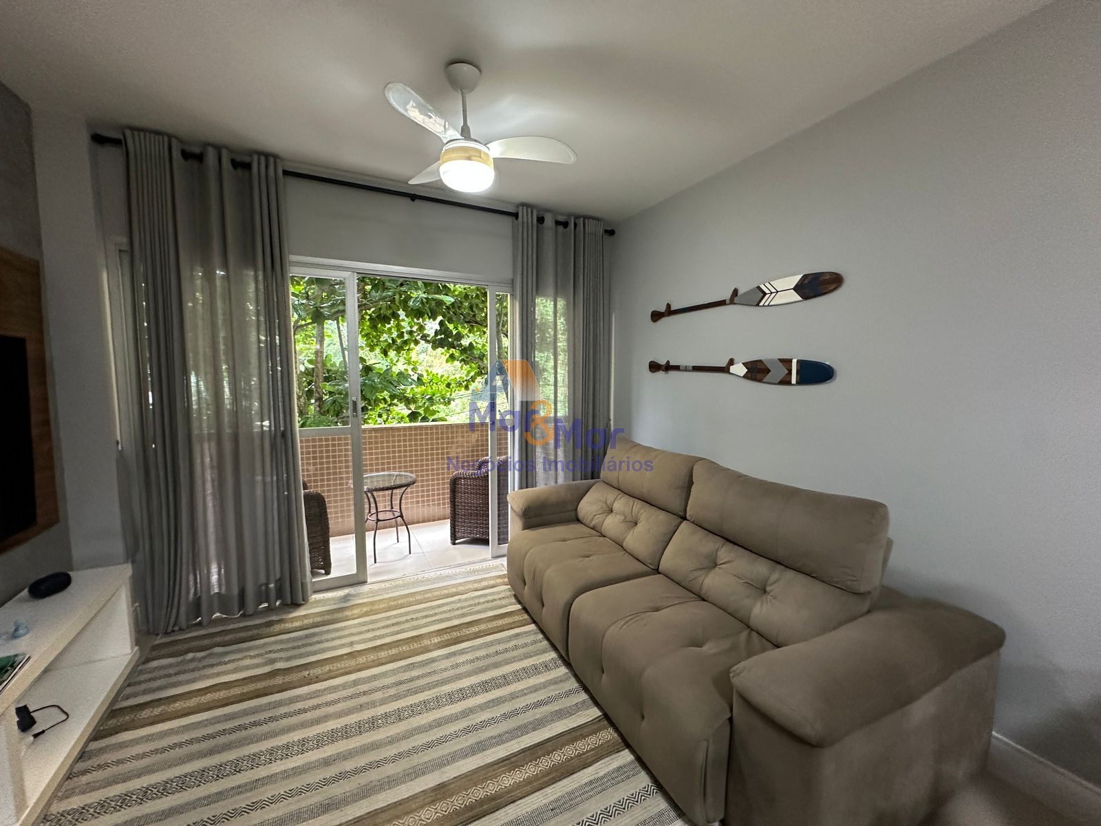 Apartamento na Praia da Enseada, Guarujá - SP