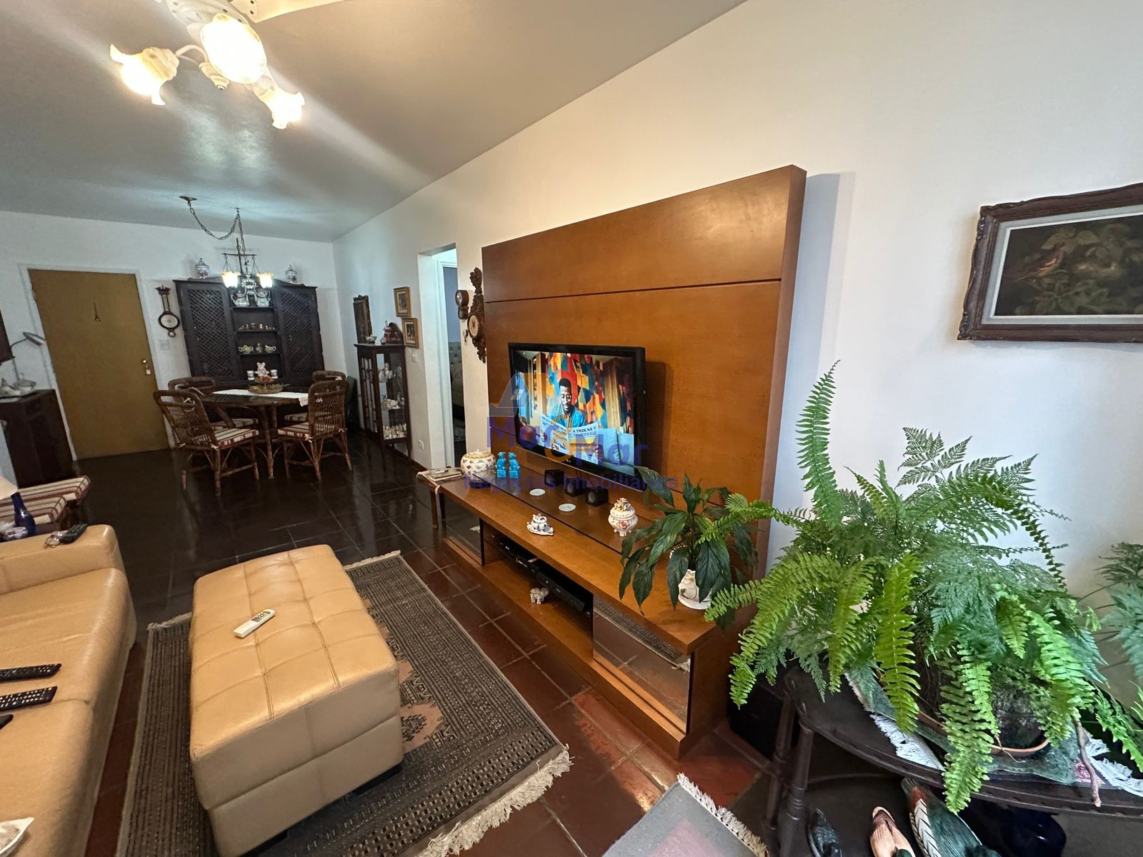 Apartamento na Praia das Pitangueiras, Guarujá - SP