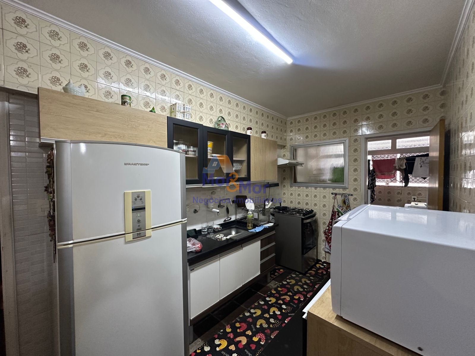 Apartamento na Praia das Pitangueiras, Guarujá - SP