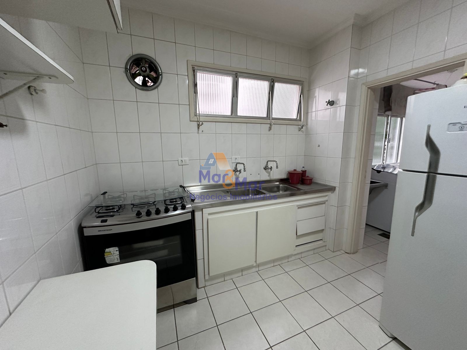 Apartamento na Praia das Pitangueiras, Guarujá - SP