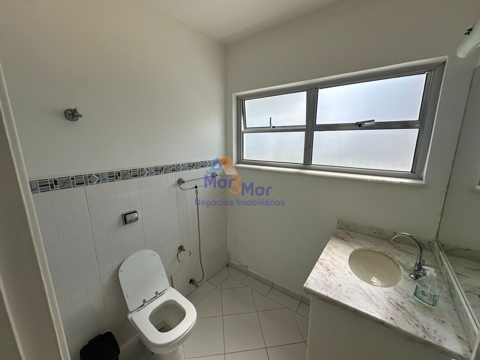 Cobertura na Praia das Astúrias, Guarujá - SP