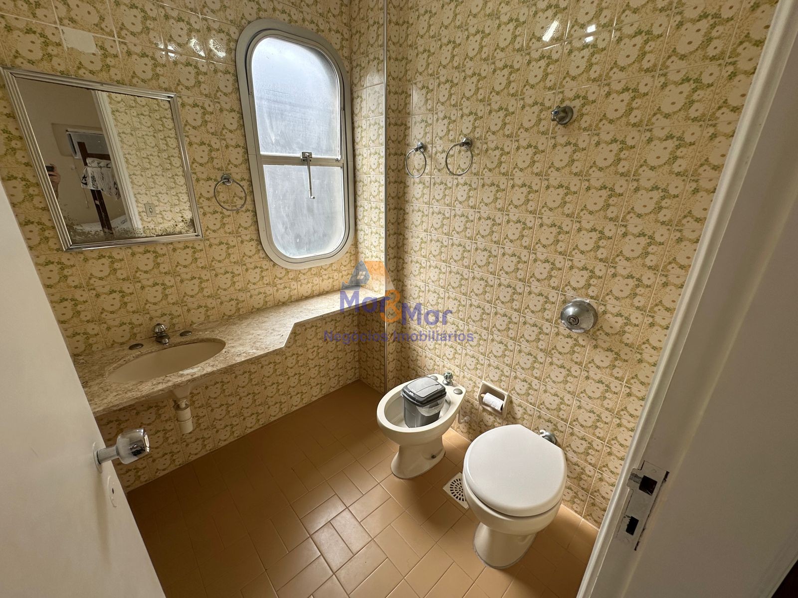 Apartamento na Praia da Enseada, Guarujá - SP