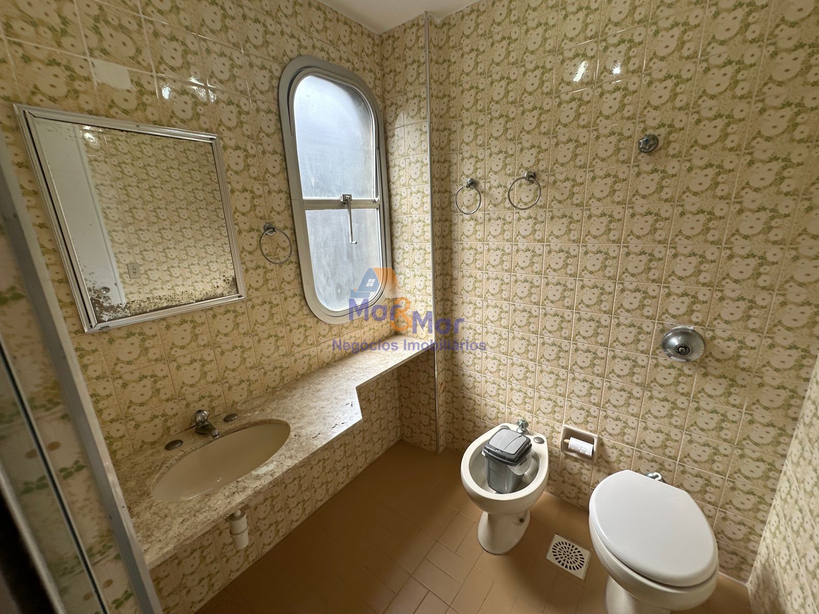 Apartamento na Praia da Enseada, Guarujá - SP
