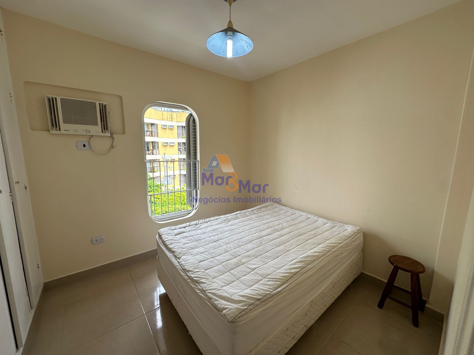 Apartamento na Praia da Enseada, Guarujá - SP