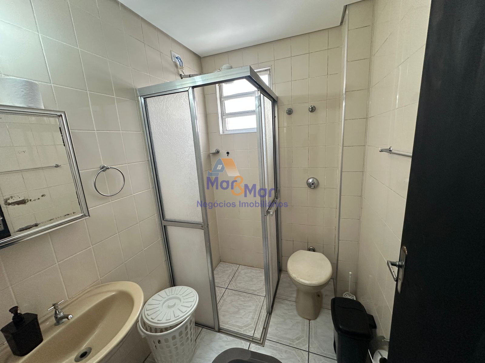 Apartamento na Praia da Enseada, Guarujá - SP