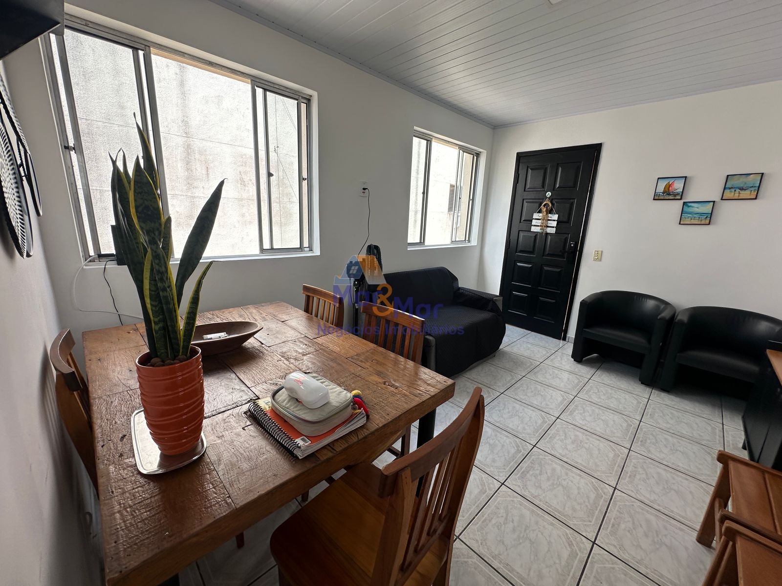 Apartamento na Praia da Enseada, Guarujá - SP