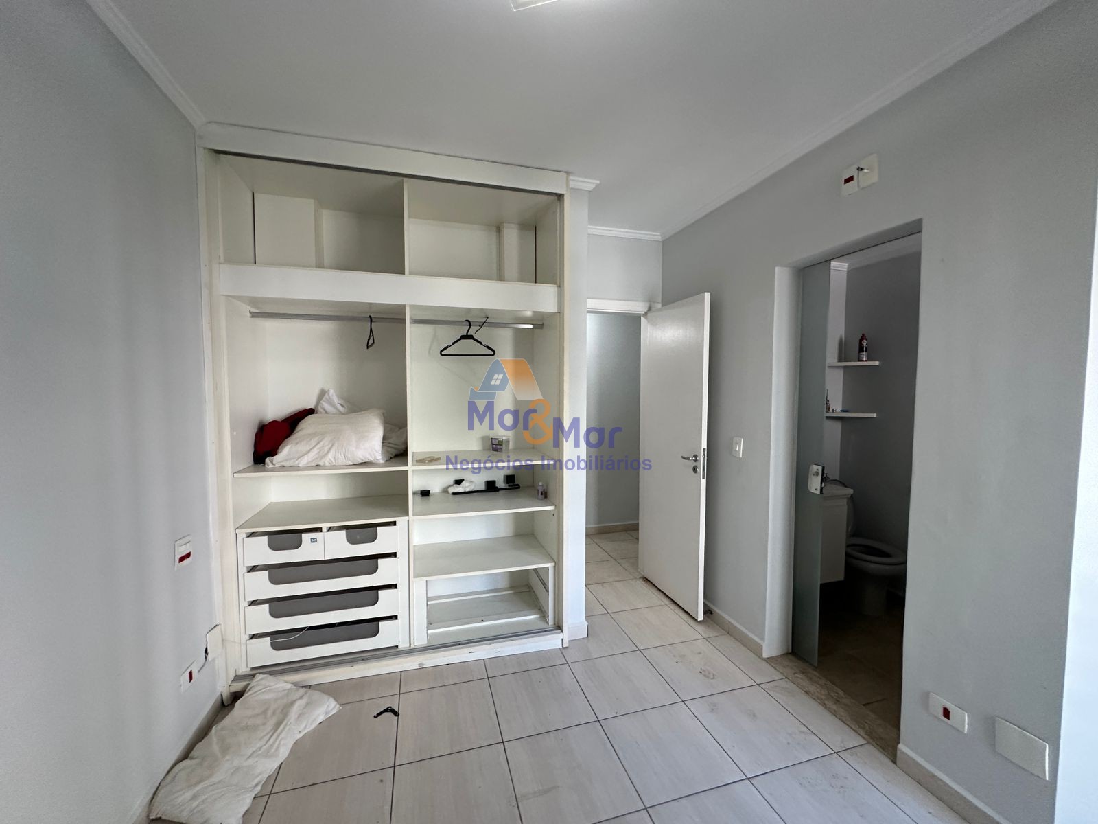 Apartamento-3-dormitorios-Pitangueiras